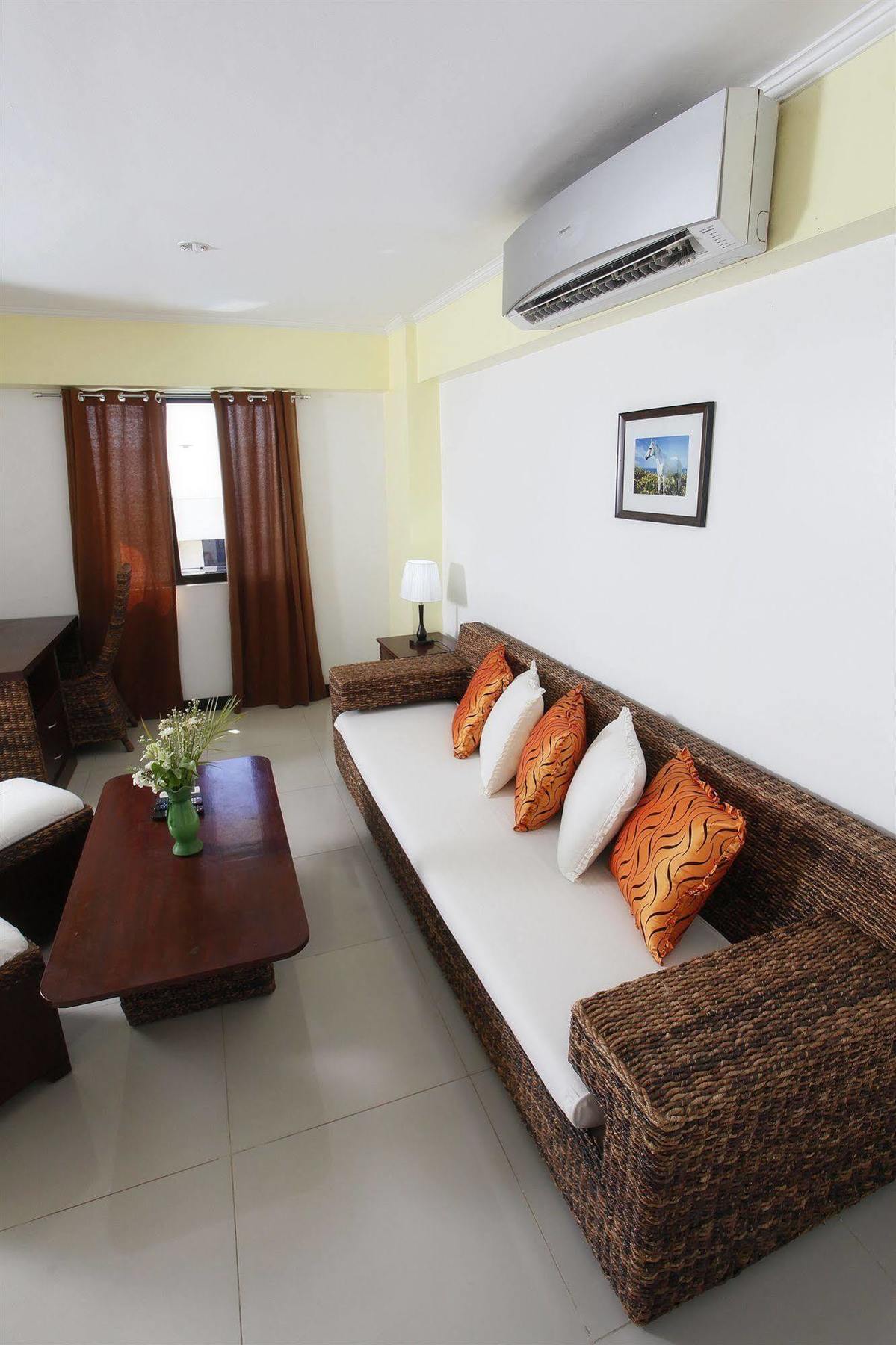 Sdr Serviced Apartments Cebu Екстериор снимка